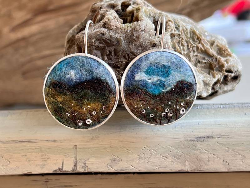 Silver Embroidery Earrings/Art Earrings/ Tactile Earrings/Felted Earrings/Special Gift Gift/For Her/ Jewellery/ Natural Motive Silver Embroidery Earrings/Art Earrings/ Tactile Earrings/Felted Earrings/Special Gift Gift/For Her/ Jewellery/ Natural Motive von LittleWoolMouse