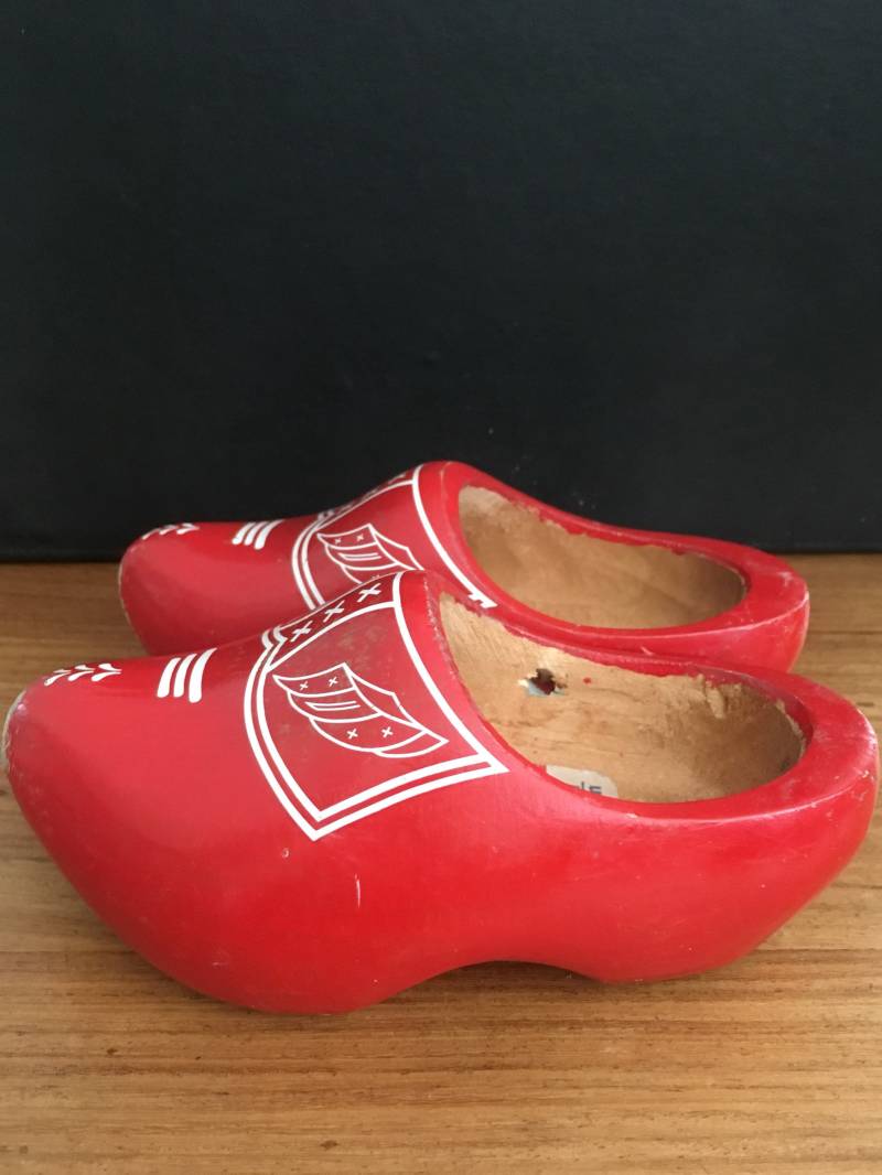 Clogs, Kinderclogs, Sehr Abgenutzt Clogs, Kinderclogs, Sehr Abgenutzt von Littlebottleandboxes
