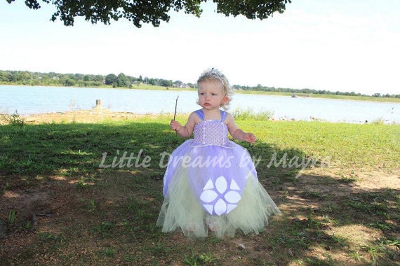 Lavendel Tutu Kleid Prinzessinnenkostüm Mit Perlen | Neugeboren Bis 9 Jahre von LittledreamsbyMayra