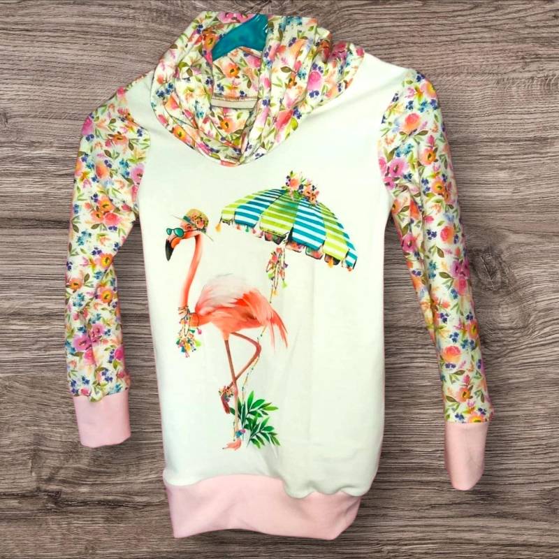 Pullover Gr. 104 Flamingo Blumen Panel von Littlehandmadethinxx