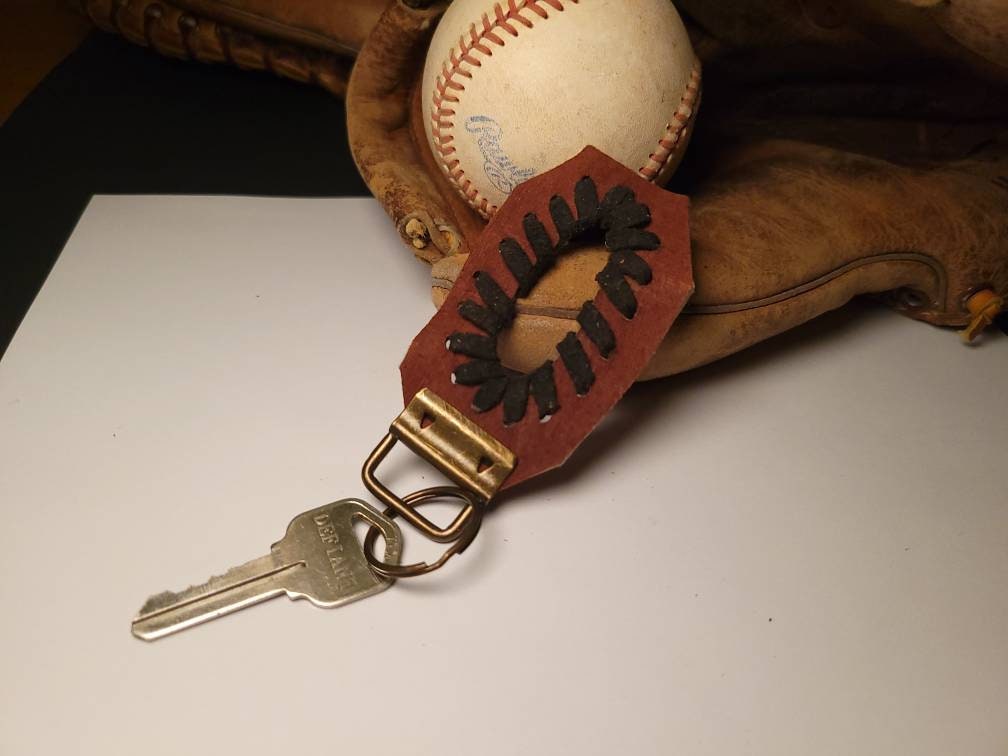 Baseball Mitt Schlüsselanhänger von LittlesLeatherworks