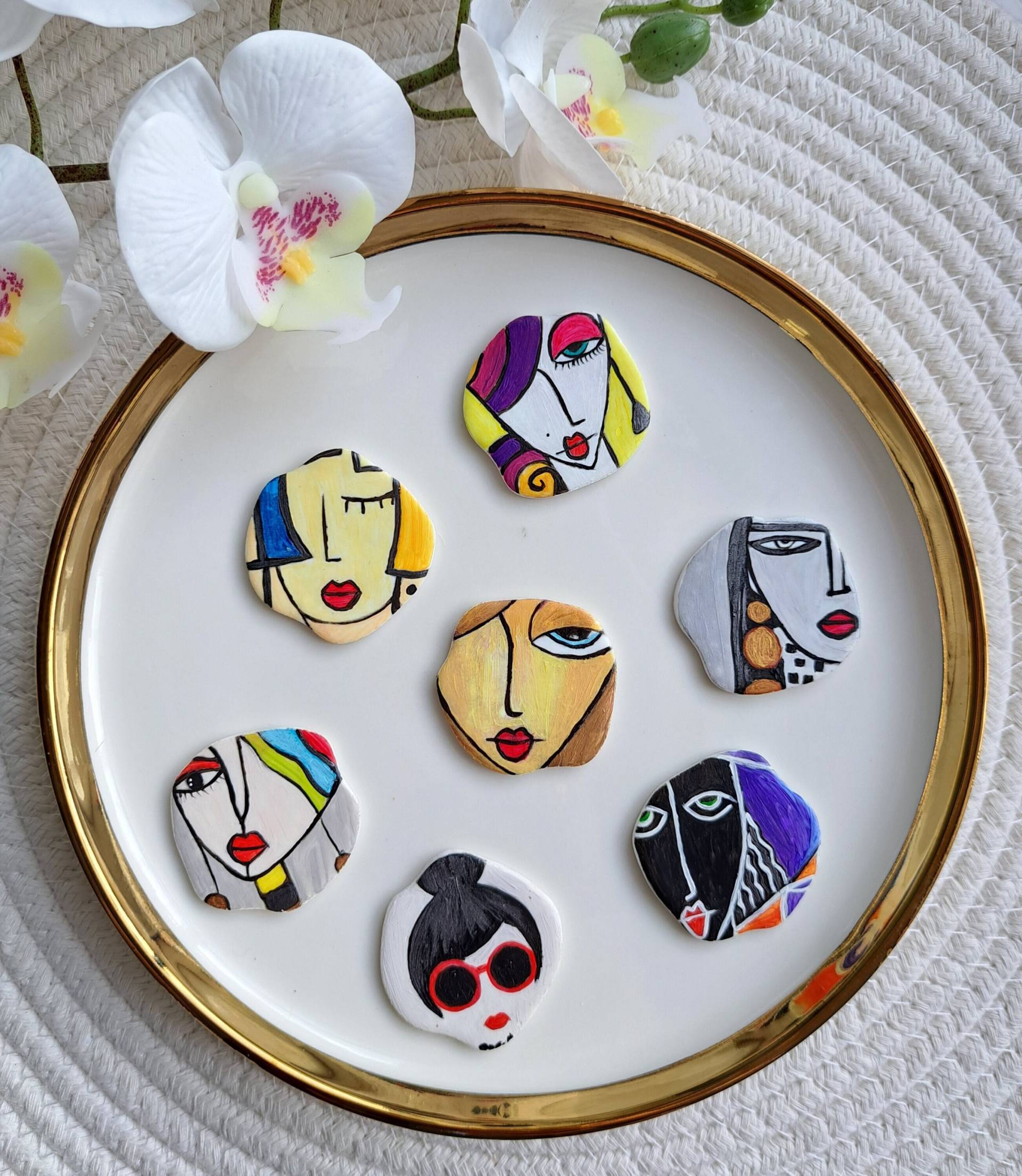 Einzigartige Handgefertigte Polymer Clay Brosche Mit Bunter Acrylmalerei Lustige Gesichter Handgemachter Modeschmuck Handgemachte Bunte Für Ihren Einzigartige Handgefertigte Polymer Clay Brosche Mit Bunter Acrylmalerei Lustige Gesichter Handgemachter Modeschmuck Handgemachte Bunte Für Ihren von LiutikArt