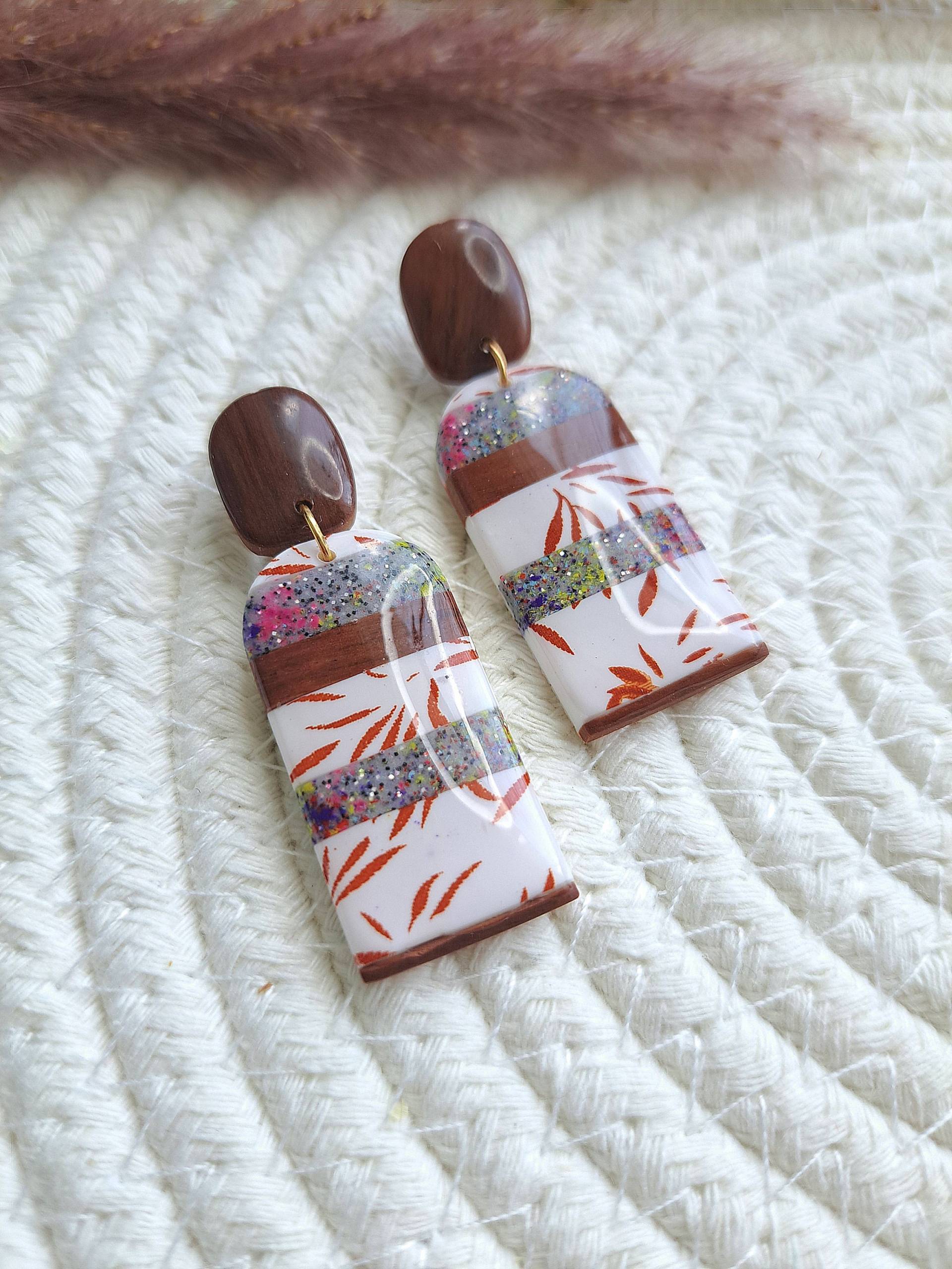 Ohrringe Aus Polymer Clay, Handgefertigter Schmuck, Ohrhänger, Bogenform, Holzimitat, Marmorimitat, Handgefertigte Ohrringe, Interessantes Design Ohrringe Aus Polymer Clay, Handgefertigter Schmuck, Ohrhänger, Bogenform, Holzimitat, Marmorimitat, Handgefertigte Ohrringe, Interessantes Design von LiutikArt