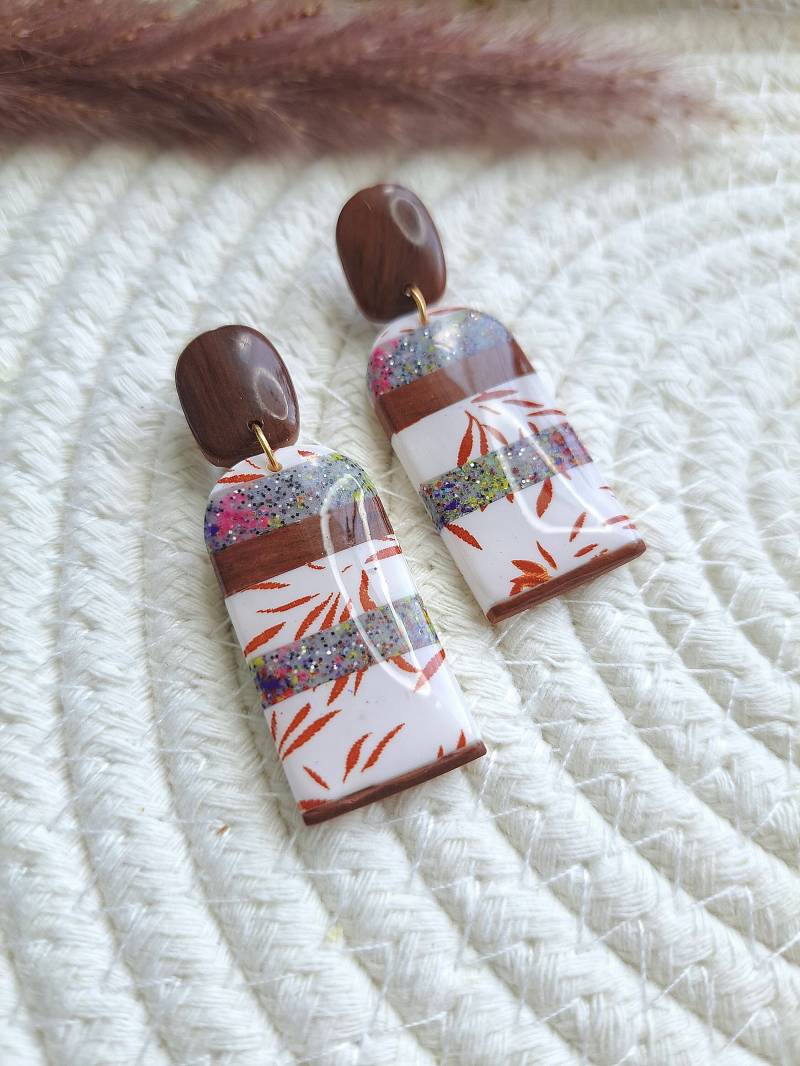 Ohrringe Aus Polymer Clay, Handgefertigter Schmuck, Ohrhänger, Bogenform, Holzimitat, Marmorimitat, Handgefertigte Ohrringe, Interessantes Design Ohrringe Aus Polymer Clay, Handgefertigter Schmuck, Ohrhänger, Bogenform, Holzimitat, Marmorimitat, Handgefertigte Ohrringe, Interessantes Design von LiutikArt