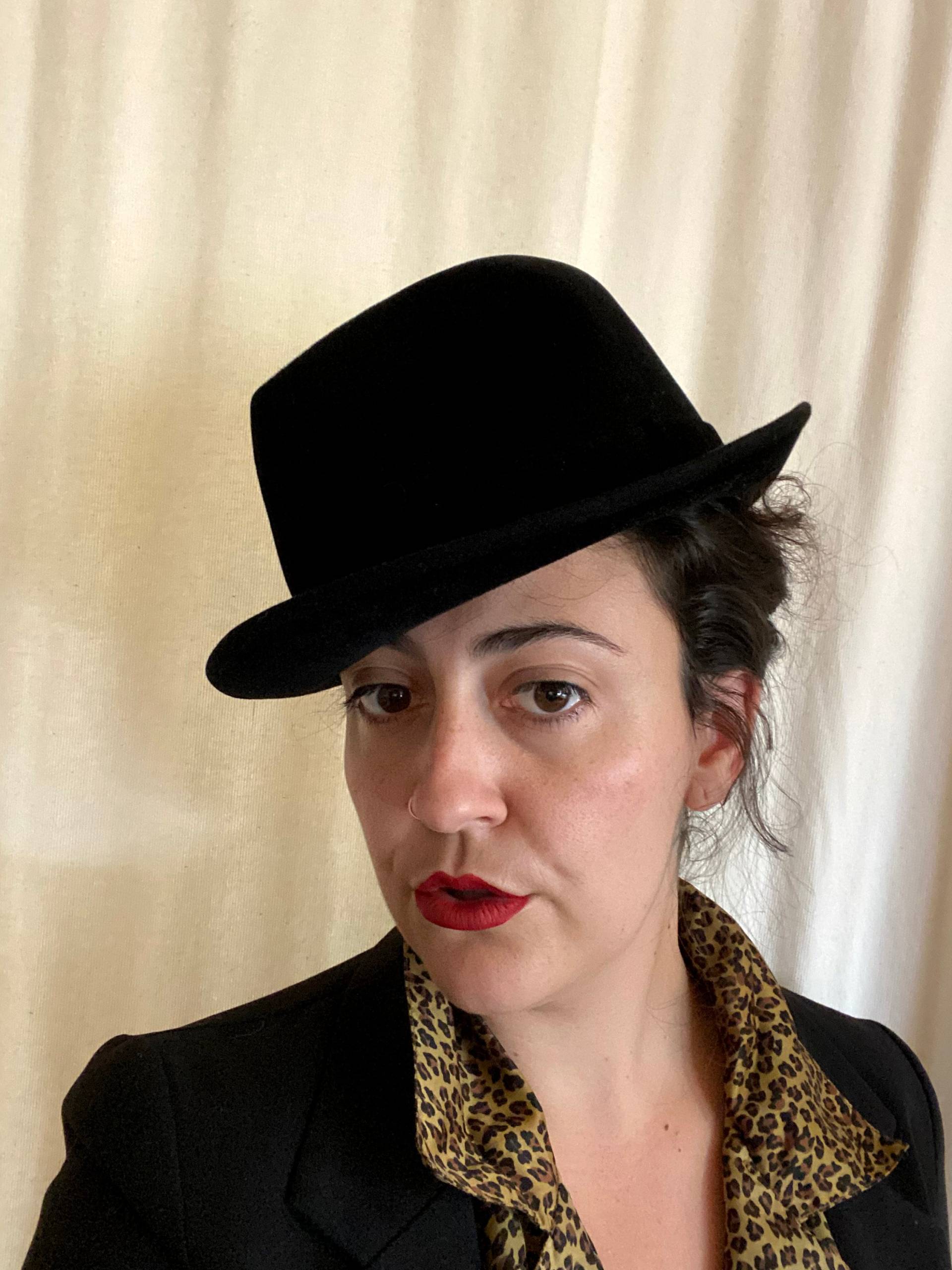 Vintage Saks Fifth Avenue Unisex Fedora Hut in Schwarz - Made France Größe Us 6/Euro 55 Vintage Saks Fifth Avenue Unisex Fedora Hut in Schwarz - Made France Größe Us 6/Euro 55 von LivLeeCreative