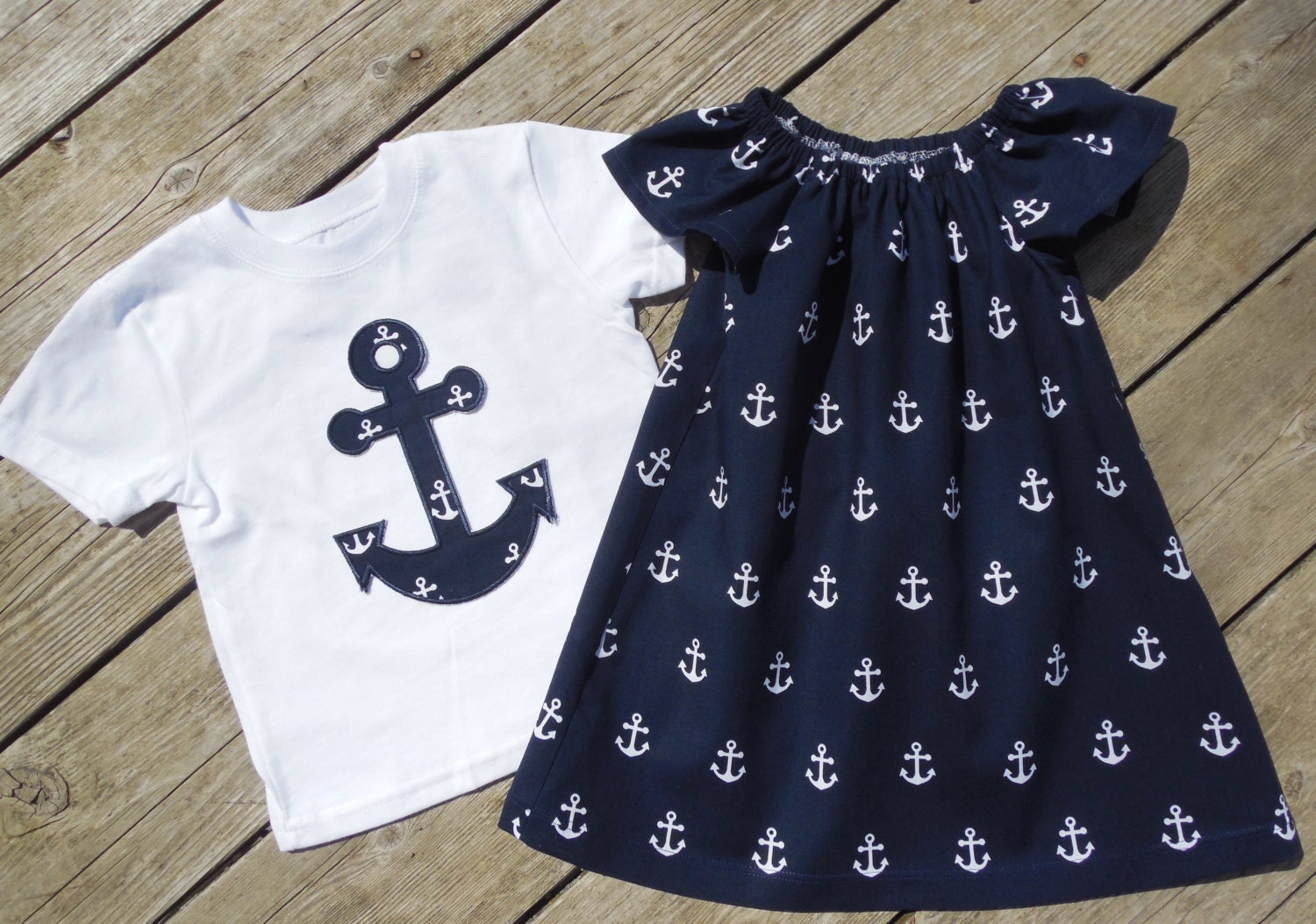 Bruder Und Schwester Passende Anker Outfits, Mädchen Bauern Kleid Mit Applizierte Shirt, Kreuzfahrt Urlaub, Strand Fotos Bruder Und Schwester Passende Anker Outfits, Mädchen Bauern Kleid Mit Applizierte Shirt, Kreuzfahrt Urlaub, Strand Fotos von Livanni