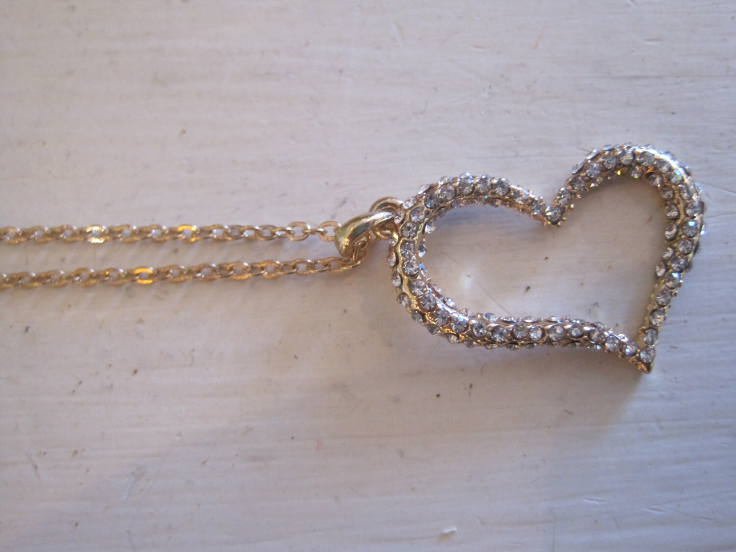 Gold Herz Halskette -Gold Strass - Valentinstag Geschenk Schmuck Gold Herz Halskette -Gold Strass - Valentinstag Geschenk Schmuck von LiveCoastal