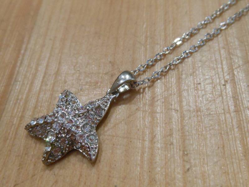 Seestern Halskette - Kleine Grobstrick Kette Strass Seestern Halskette - Kleine Grobstrick Kette Strass von LiveCoastal