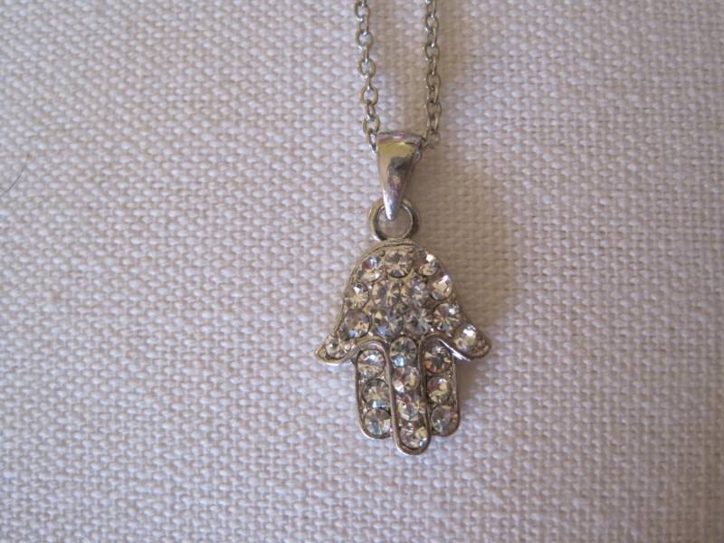 Silber Hamsa Halskette - Strass Hand Kristall Silber Hamsa Halskette - Strass Hand Kristall von LiveCoastal