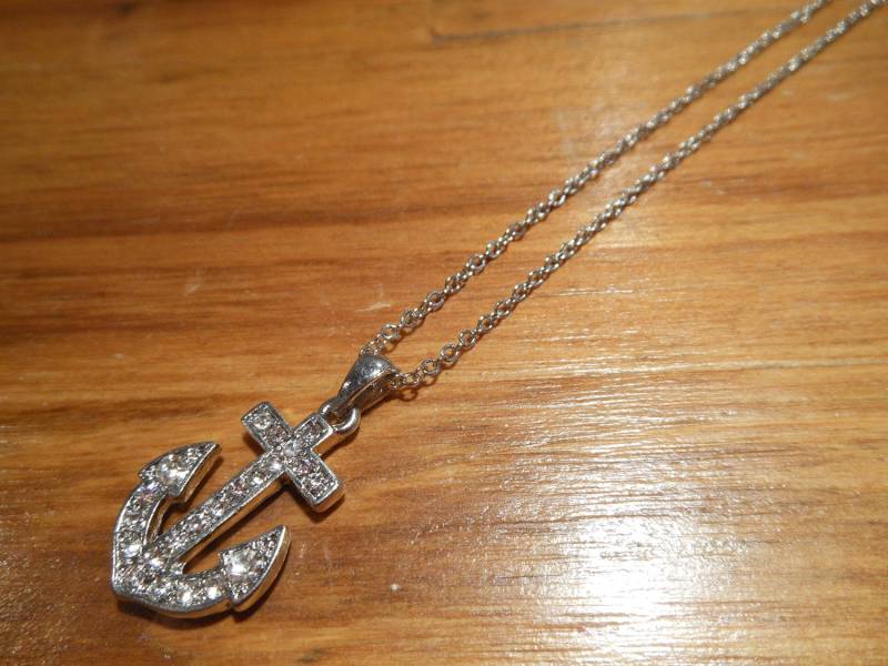 Silber Strass Anker Halskette - Anchor Necklace Silber Strass Anker Halskette - Anchor Necklace von LiveCoastal
