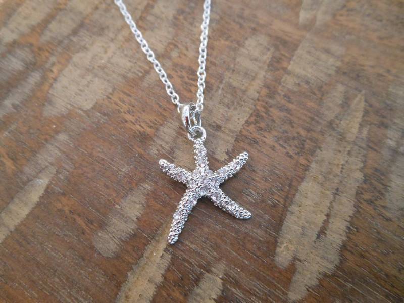 Strand Hochzeit Seestern Halskette Mit Klaren Kristallen - Silber Strass Schmuck Geschenk Brautjungfer Zubehör Strand Hochzeit Seestern Halskette Mit Klaren Kristallen - Silber Strass Schmuck Geschenk Brautjungfer Zubehör von LiveCoastal