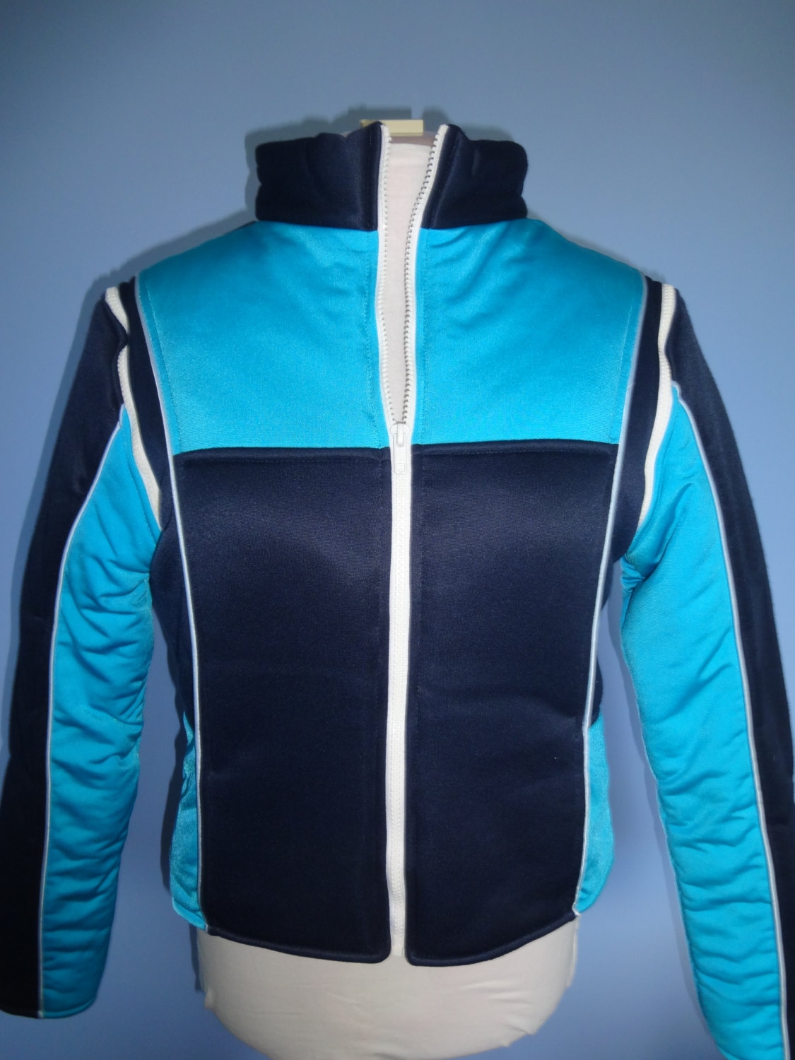 Piped Puffer Rave Jacke Piped Puffer Rave Jacke von LiveDzines