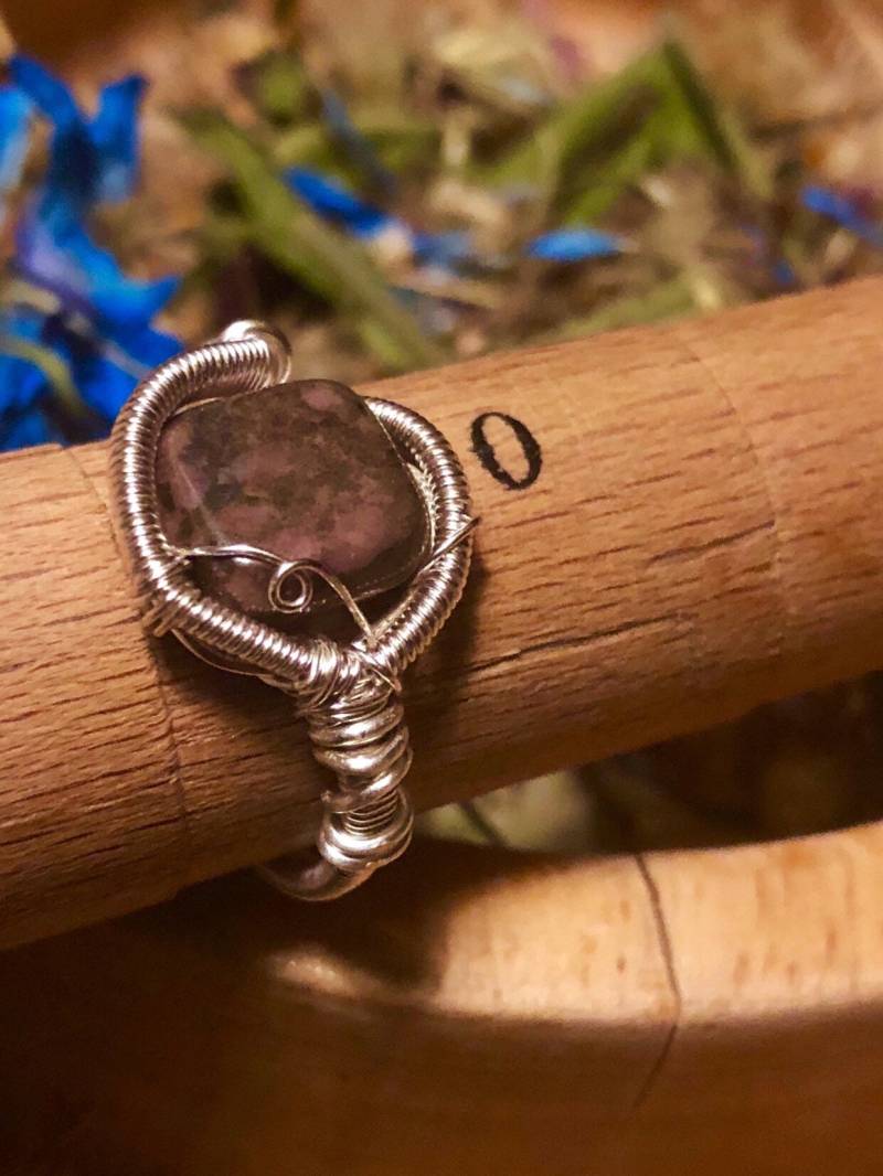 Rhodonit N Silber Größe 10 von LiveLoveCrystalShop