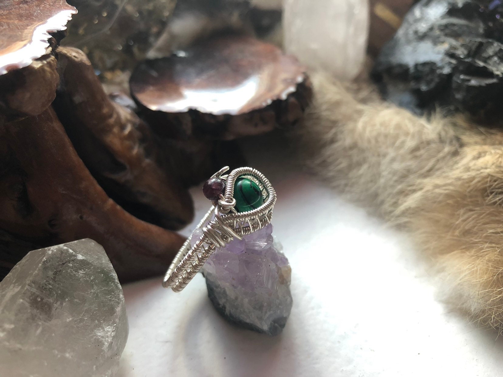 Salelepidolit N Malachit Heilring Größe 11 Salelepidolit N Malachit Heilring Größe 11 von LiveLoveCrystalShop