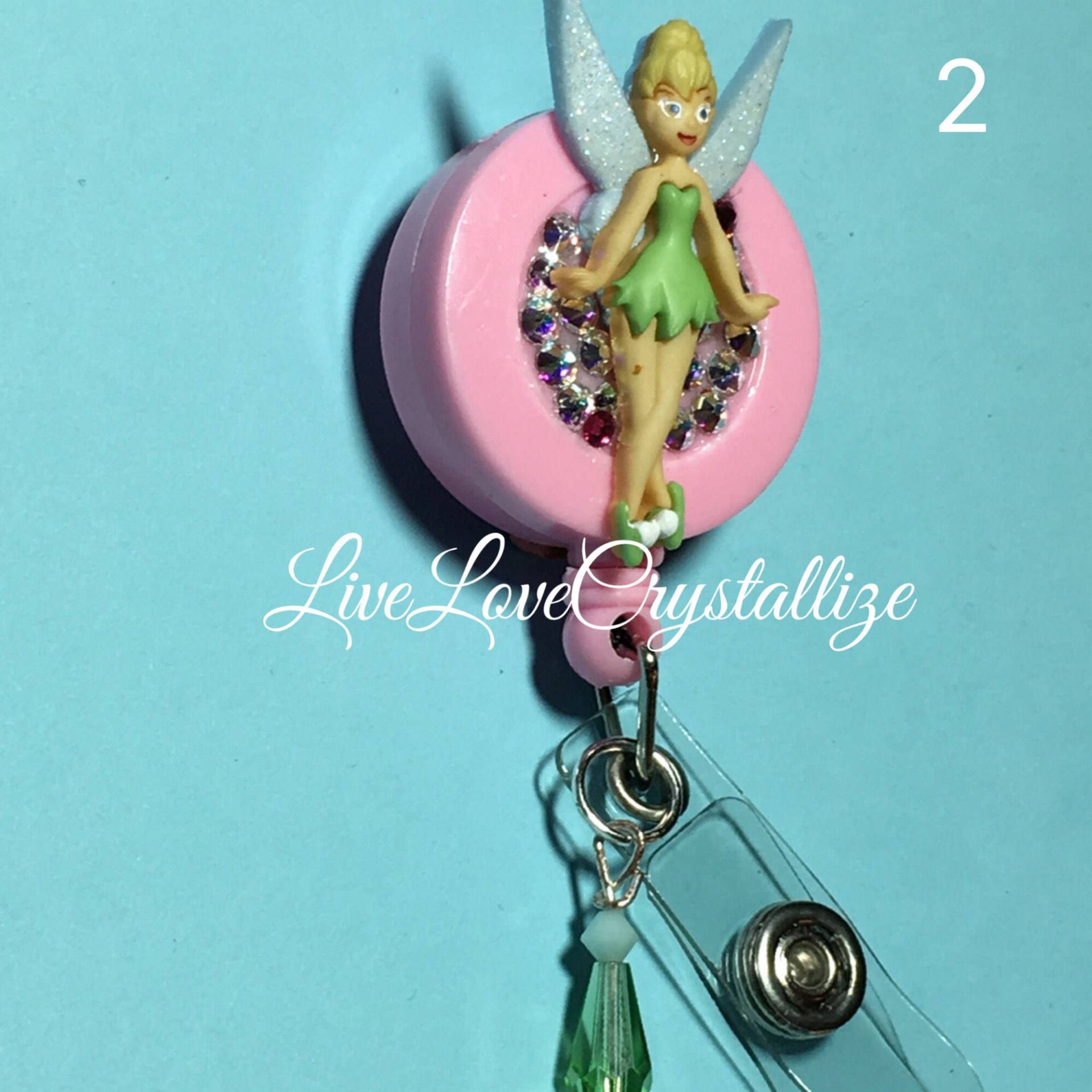 Niedlicher Tinker Glöckchen Id, Abzeichenhalter von LiveLoveCrystallize