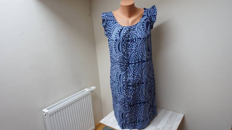 Größe L Kleid Baumwolle Retro Blaue Blume Upcycled Vintage Tunika Europa Made in Large Bauernoberteil Vergissmeinnicht Blumen Kurzarm von LivePastVintage