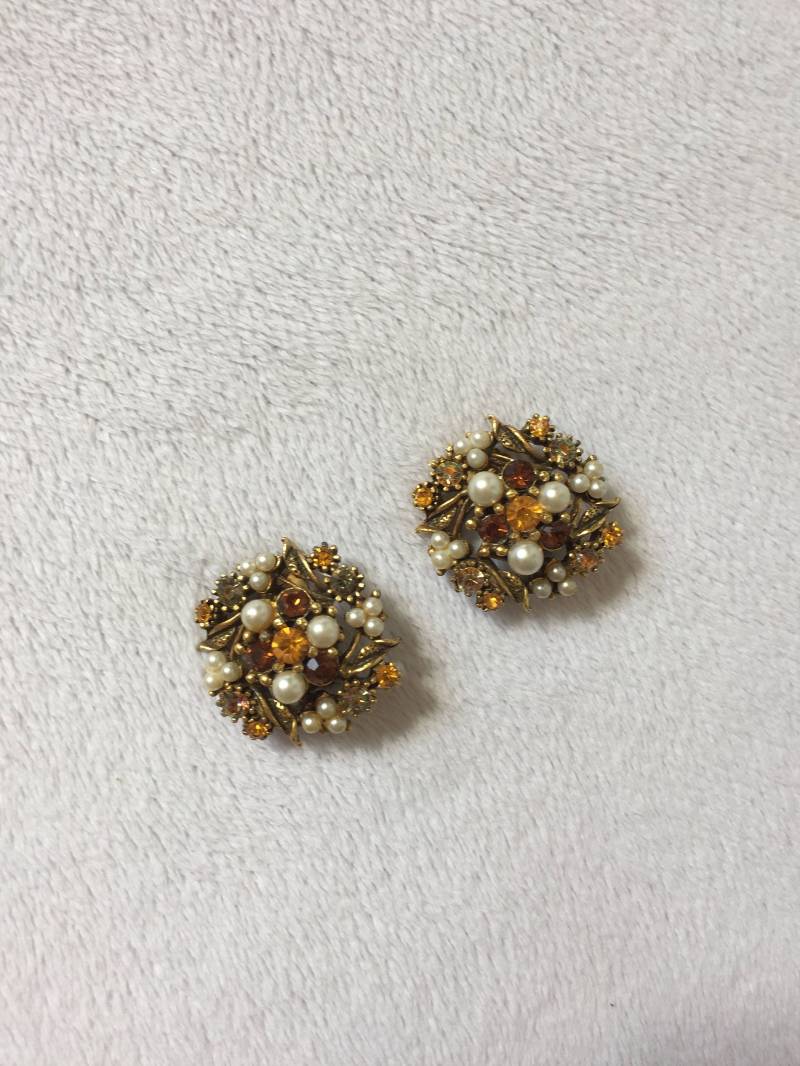 Jahrgang 1960 Faux Perle Und Herbst Juwel Ohrclips Jahrgang 1960 Faux Perle Und Herbst Juwel Ohrclips von LiveRentFree