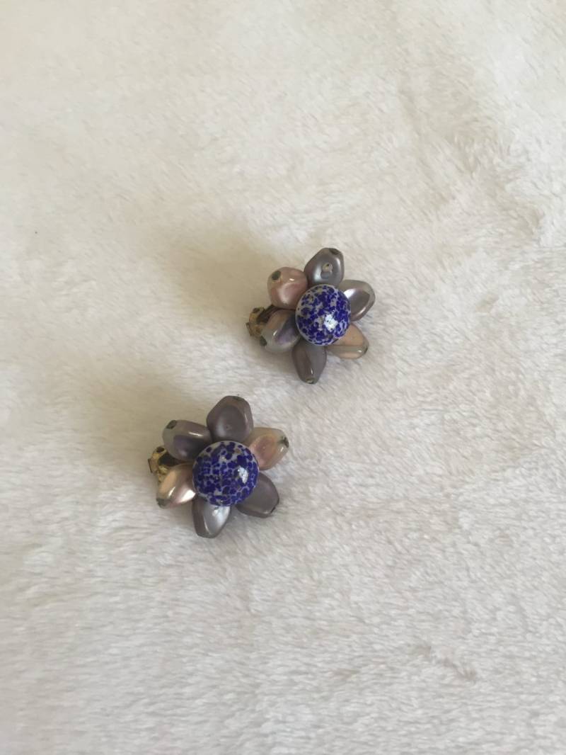 Jahrgang 1960 Perlen Blumen-Ohrringe - Clip-Ons Jahrgang 1960 Perlen Blumen-Ohrringe - Clip-Ons von LiveRentFree