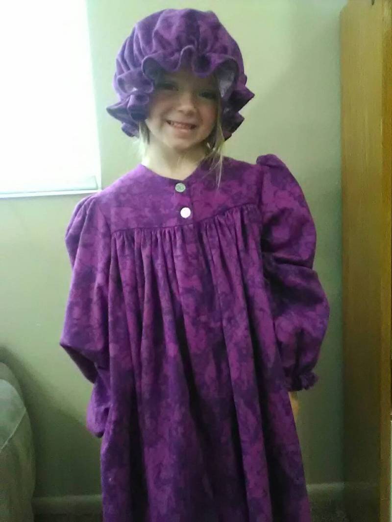 Das Kleine Haus Auf Der Prärie Pionier Nachthemd Und Mütze | Jede Farbe Oder Größe, Flanell Nachthemd, Jeder Farbdruck, Den Ich Verfügbar Habe von LiveandLoveHomeade