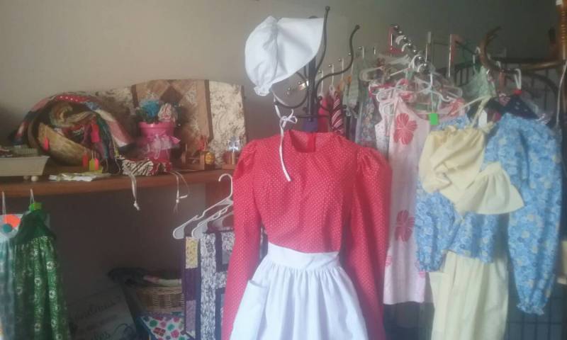 Pionier Kleid, Schürze, Mütze von LiveandLoveHomeade