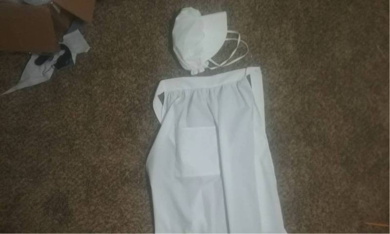 Weisses Pionierschürze Und Häubchen Set, Oder Jede Beliebige Farbe von LiveandLoveHomeade