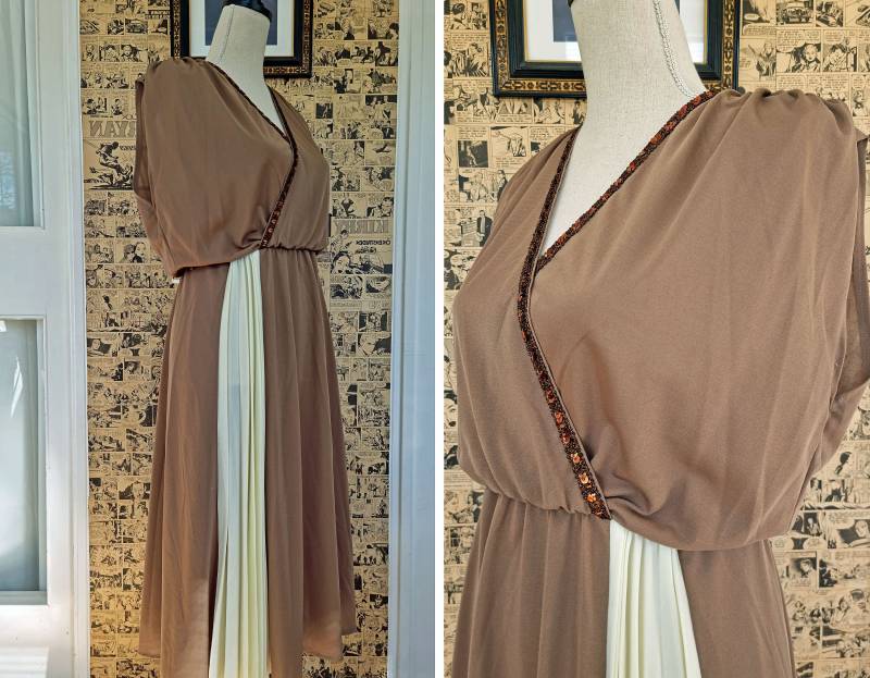 The Coffee & Cream 1980S Braunes Und Creme Weißes Midi Kleid Mit Kupfer Pailletten von Liveitretro