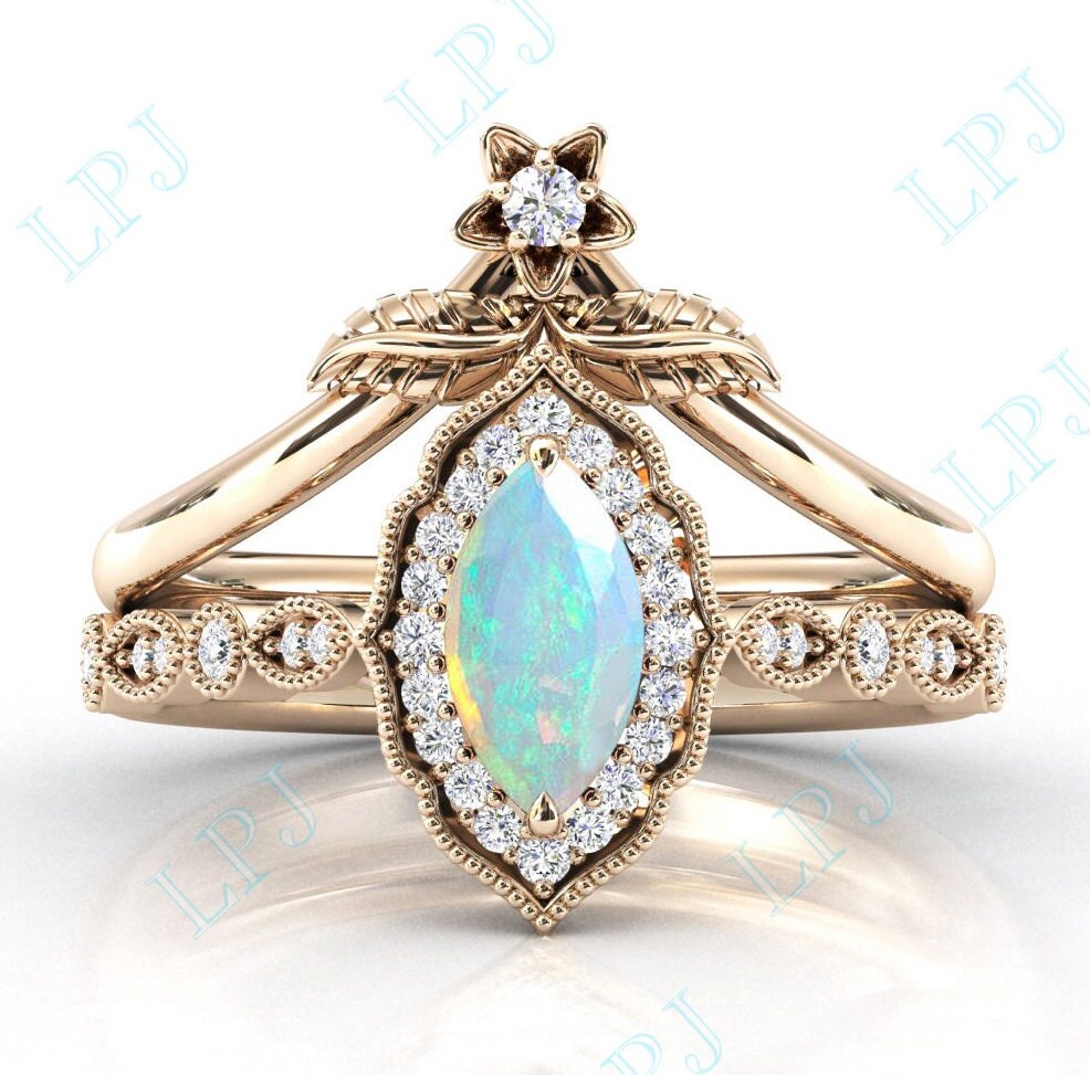 Marquise Opal Verlobungsring Set Art Deco Unikat Ehering 14K Gold Halo Braut Ring Versprechen von LiverpoolJewelry