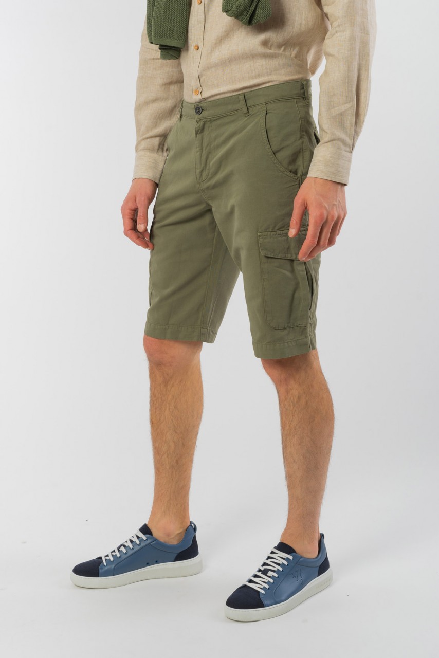 Bermudas mit Cargo Taschen aus Leinen & Bio Baumwolle, Leinen & Hanf Bermudas mit Cargo Taschen aus Leinen & Bio Baumwolle, Leinen & Hanf von Living Crafts