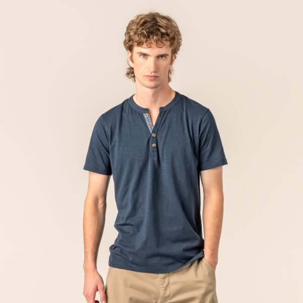 Living Crafts Henley T-Shirt - OTHELLO von Living Crafts