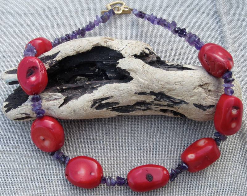 Fett Meer Bambus Halskette Mit Glatt Amethyst Chips von LivingJewellery