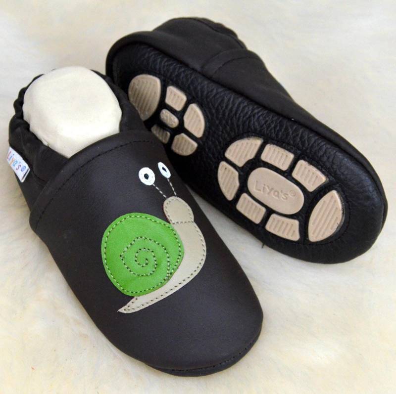 Liya's Hauschuhe Mit Gummisohle - #670 Schnecke in Braun von LiyasShop