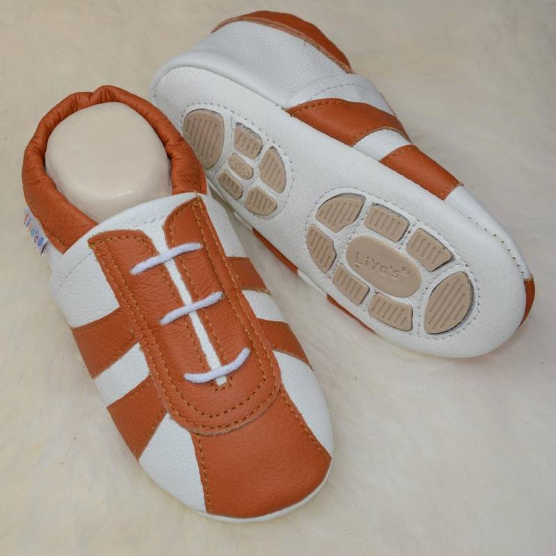 Liya's Hauschuhe Mit Gummisohle - #678 Sportlook3 in Weiß/Ockergelb von LiyasShop