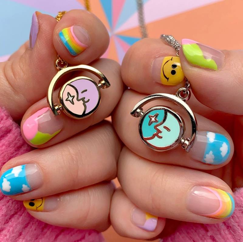 Tage Spinning By Emaille Fidget Halskette - Drehende Morgensonne & Nachtmond Anhänger Gold Oder Versilbert Tage Spinning By Emaille Fidget Halskette - Drehende Morgensonne & Nachtmond Anhänger Gold Oder Versilbert von LizHarry