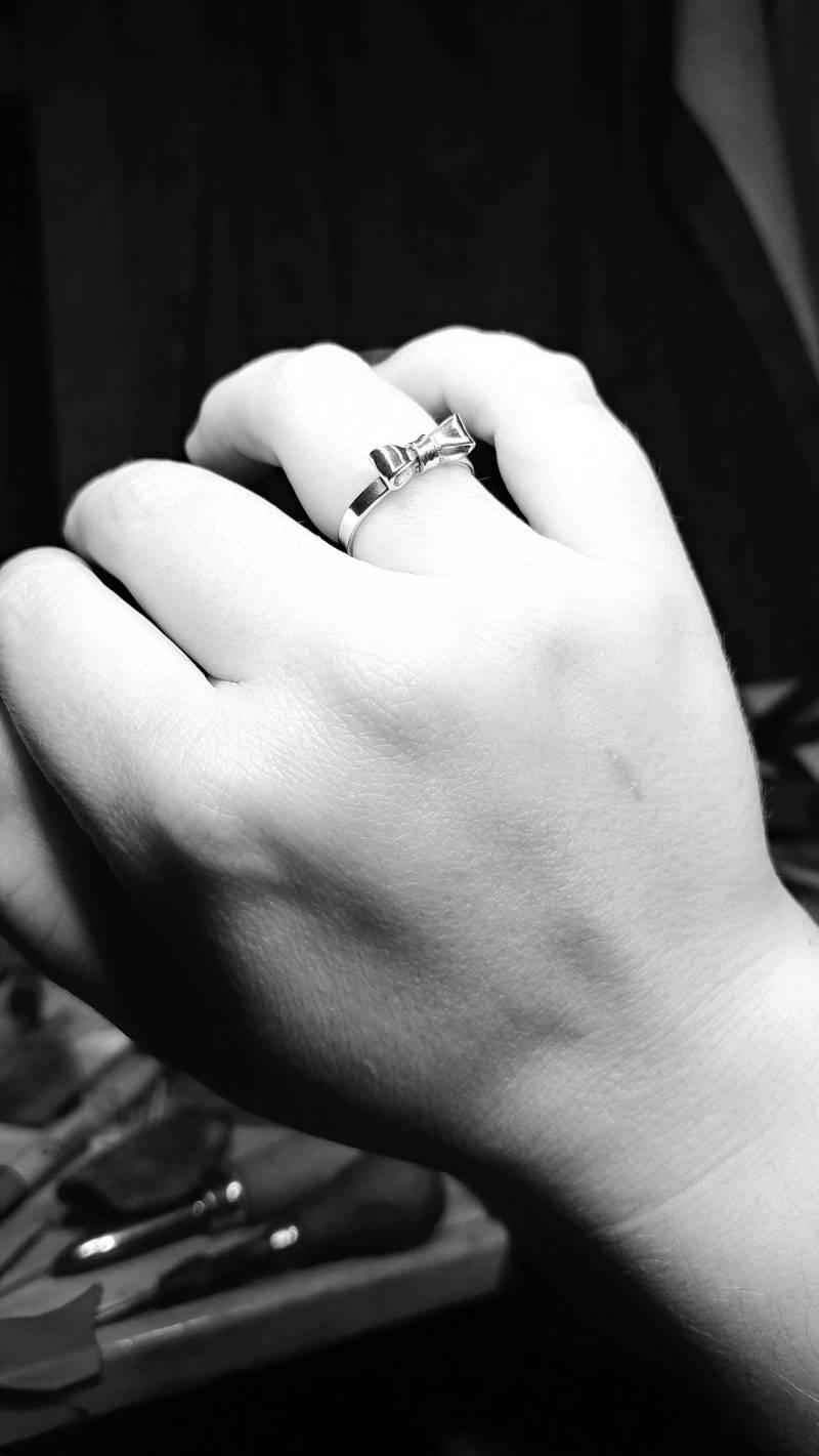 Fliege Ring Fliege Ring von LizHorneDesigns