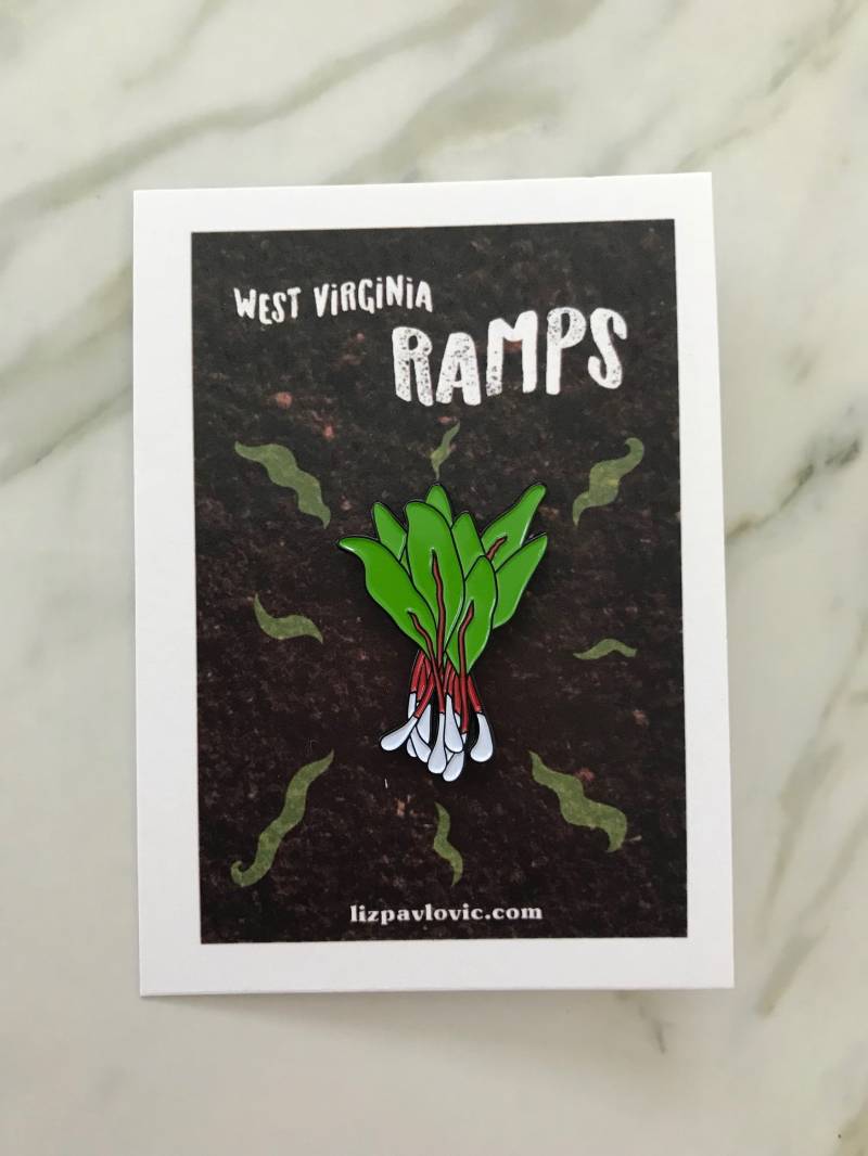 West Virginia Rams Emaille-Pin von LizPavlovicDesign