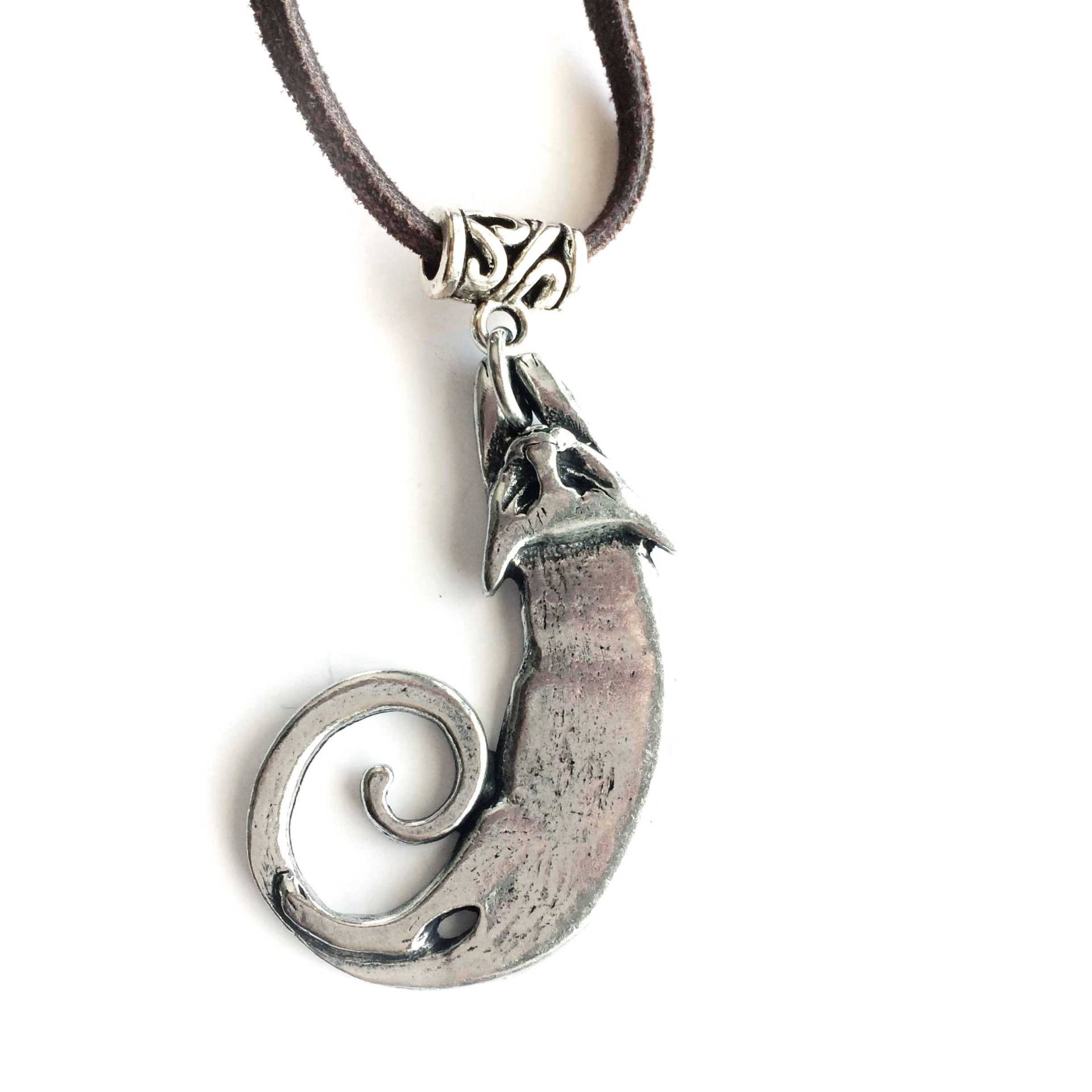 Katze Anhänger Zinn Charme Original Handwerker Halskette Design Katze Anhänger Zinn Charme Original Handwerker Halskette Design von LizaPaizisCreations