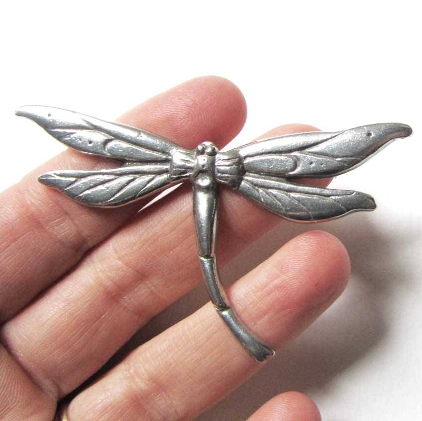 Libelle Brosche Jugendstil-Design Zinn Pin Handgefertigten Original Schmuck Versandkostenfrei in Usa Libelle Brosche Jugendstil-Design Zinn Pin Handgefertigten Original Schmuck Versandkostenfrei in Usa von LizaPaizisCreations