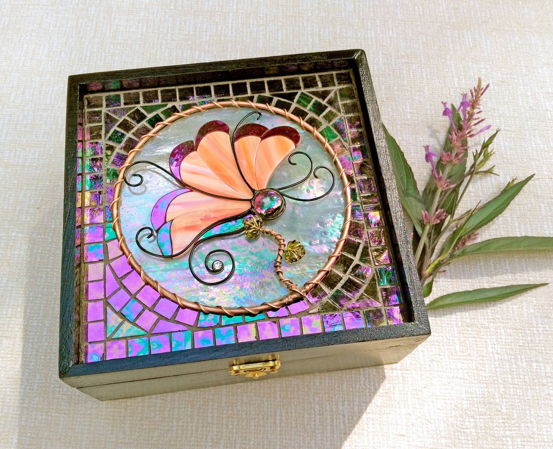 Buntglas-Monarchfalter-Andenken, Gedenkstätte, Schmuck, Geschenkbox von LizardKeyGlassArt