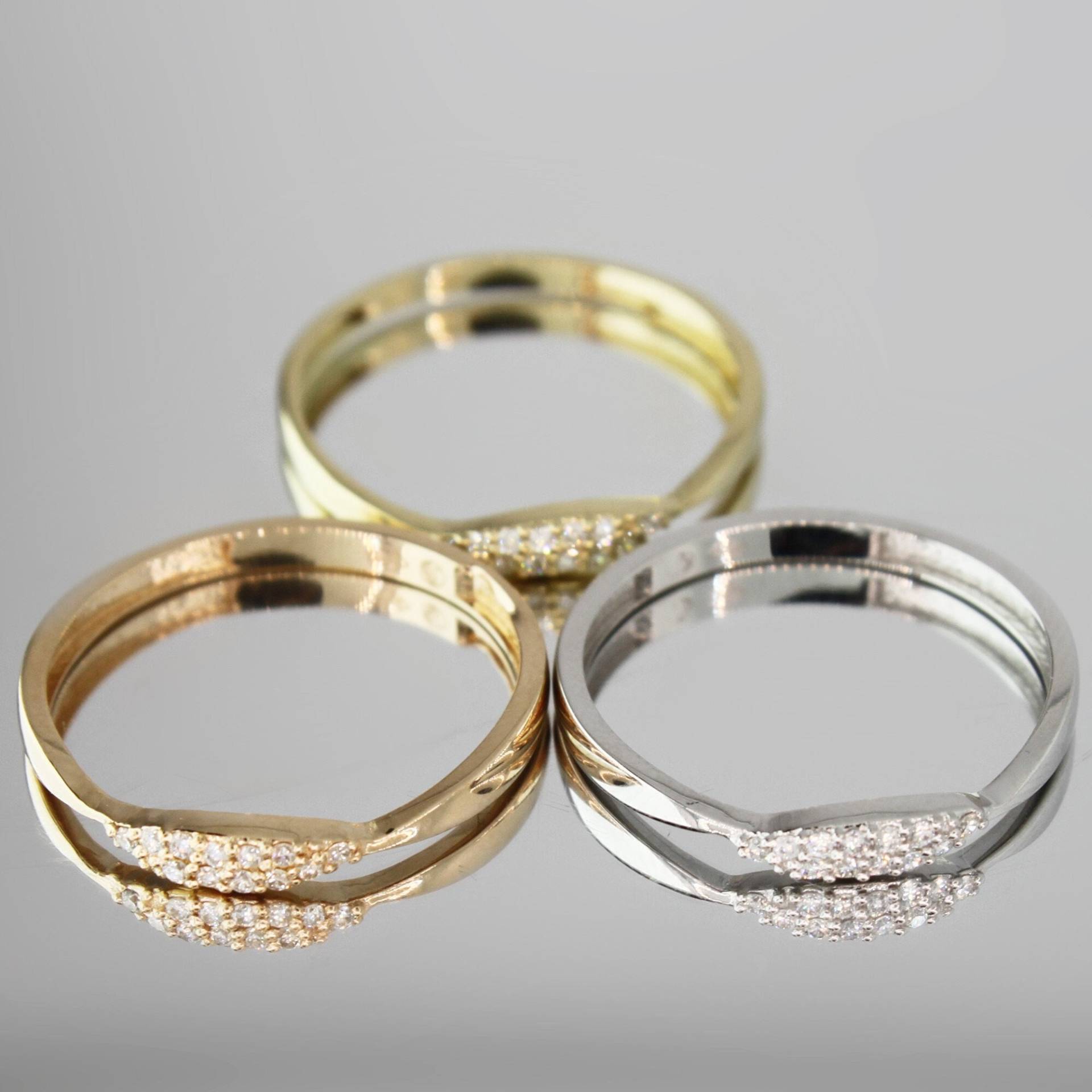 Diamant-Edelstein-Ring, 14 Karat Massives Gold, Mini-Oval-Ring, Zierlicher Minimaler Ring, Dünner Verlobungsring, Ehering, Geschenk Für Frauen von LizdorJewelry