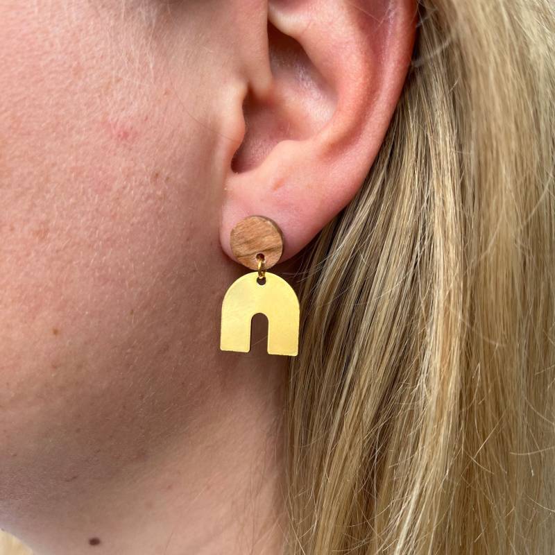 Olivenholz Ohrhänger Hufeisen 24K Vergoldet von LizoAccessoires