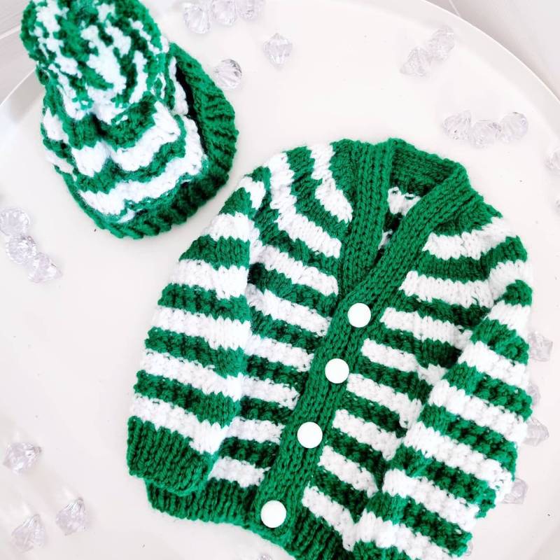 Handgestrickte Baby Strickjacken von LizsCustomCrafts