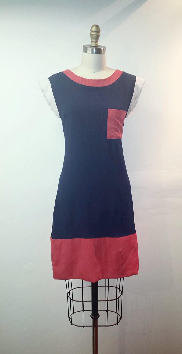Vintage 1970Er Jahre Maritimes Kleid - Rot, Weiß Und Blau von LizsVintageSoffitta