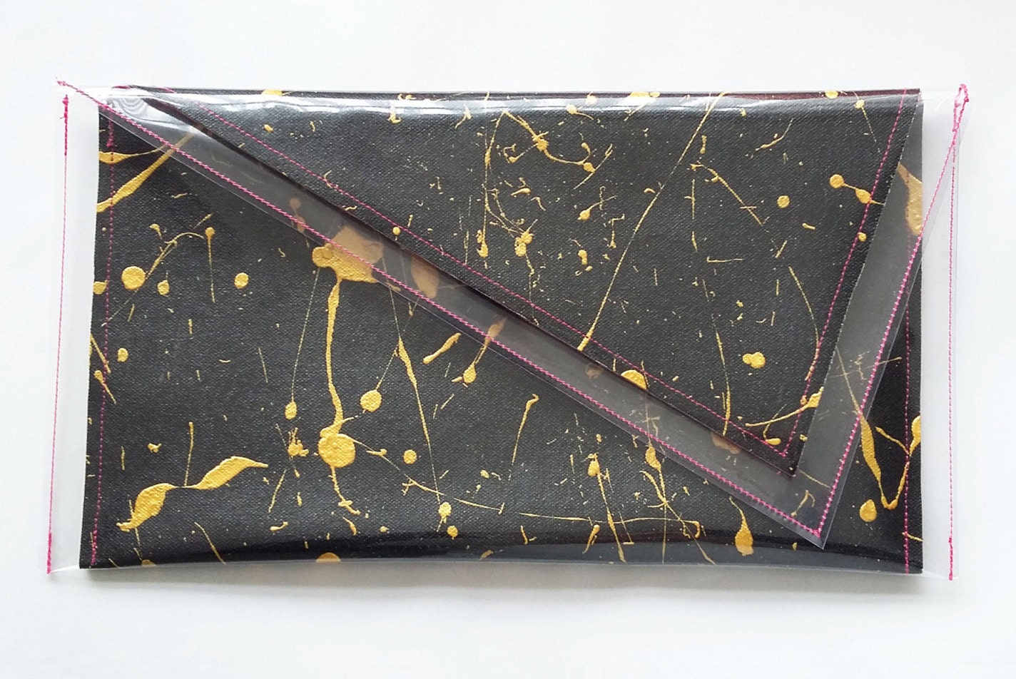 Handbemalte Clutch Tasche Gold Splatter Art Umschlag von LizziCamilla