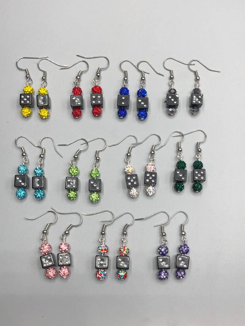 Würfel Ohrringe Mit Bling von Lizzieslanyards
