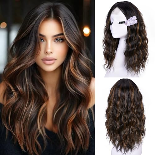 Lizzy Kurze gewellte Perücke 18 Zoll Mittelteil Lockige gewellte Bob Perücken für Frauen Natürlich aussehende synthetische hitzebeständige Faserperücke für den täglichen Partygebrauch (Brauner Akzent) Lizzy Kurze gewellte Perücke 18 Zoll Mittelteil Lockige gewellte Bob Perücken für Frauen Natürlich aussehende synthetische hitzebeständige Faserperücke für den täglichen Partygebrauch (Brauner Akzent) von Lizzyhair