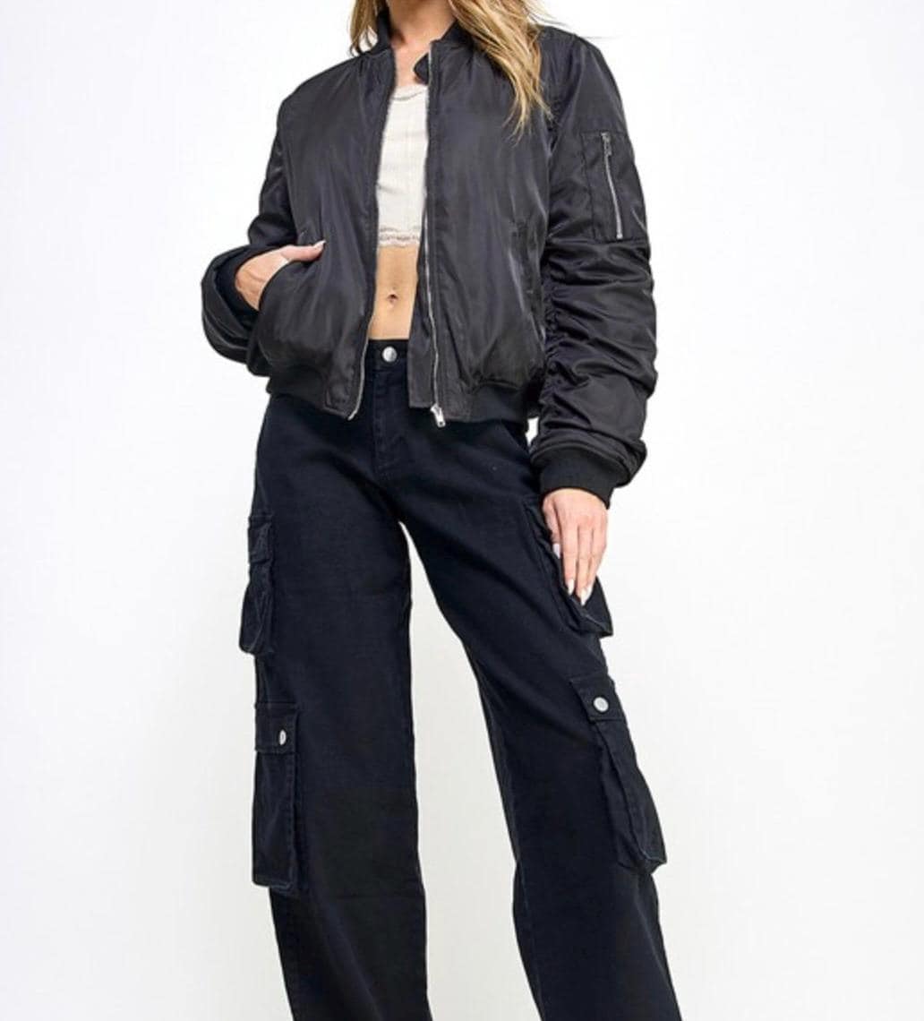 Schwarze Kugelbomberjacke Schwarze Kugelbomberjacke von LlashmamaBoutique