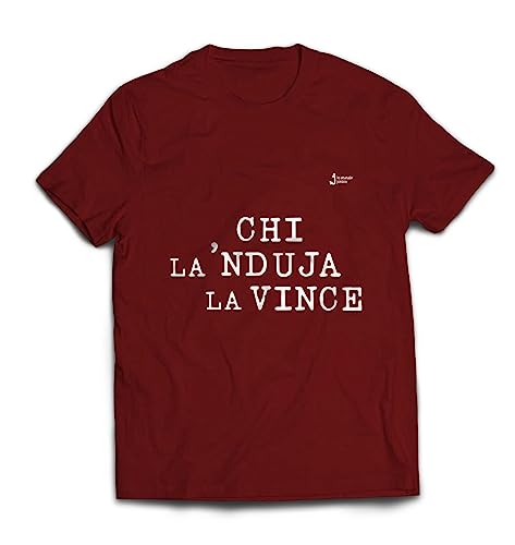 Lo Statale Jonico Herren T-Shirt, Maglia Modello 'Chi la 'nduja la Vince', Rot, Maglia Modello 'Chi la 'nduja la Vince' Large Lo Statale Jonico Herren T-Shirt, Maglia Modello 'Chi la 'nduja la Vince', Rot, Maglia Modello 'Chi la 'nduja la Vince' Large von Lo Statale Jonico