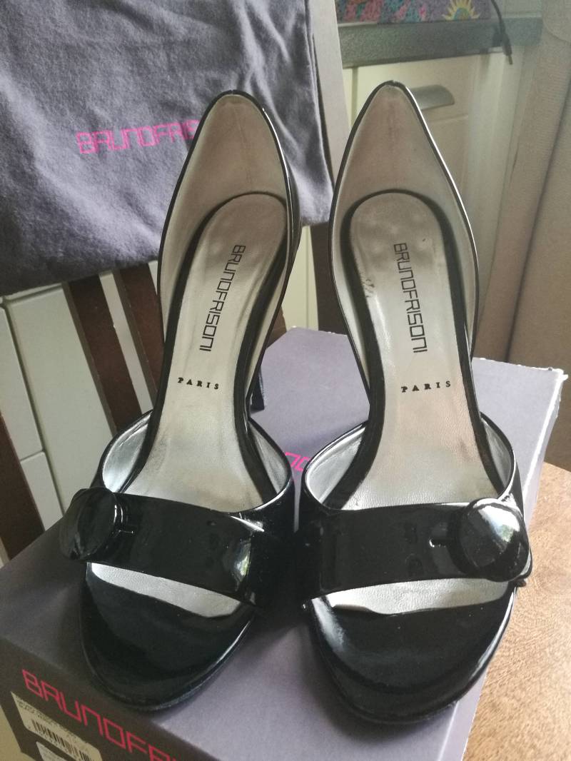 Fabelhafte Bruno Frisoni Schwarze Lackleder Toe Pumps, Größe Eu 40 Fabelhafte Bruno Frisoni Schwarze Lackleder Toe Pumps, Größe Eu 40 von LoPasadoEsPasado