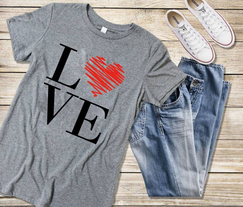 Liebe Valentinstag T-Shirt Liebe Valentinstag T-Shirt von LoboGraphix