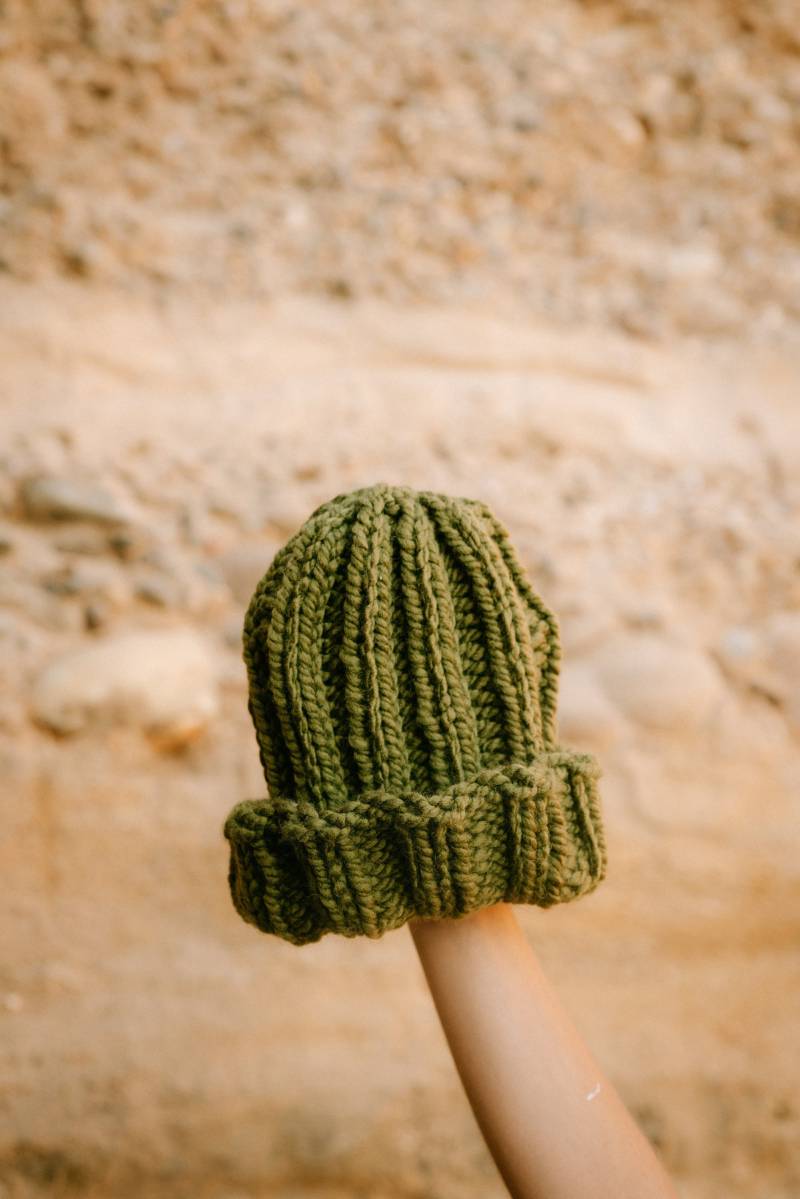 Handgestrickte Gerippte Grobstrick Mütze Wolle-Acryl-Mischung, Boho-stil von LobosMade